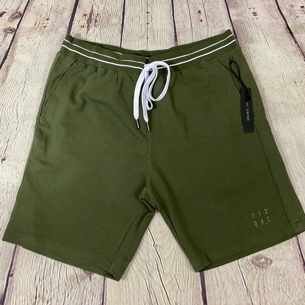 NWT Grand AC Paulo Shorts, XL, Olive Green